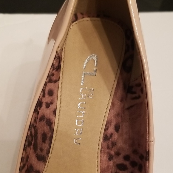 Heels - Picture 5 of 6